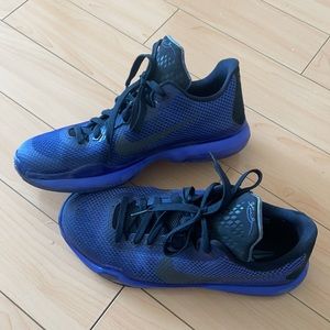 Nike Kobe X in Blackout - Size 6 Y